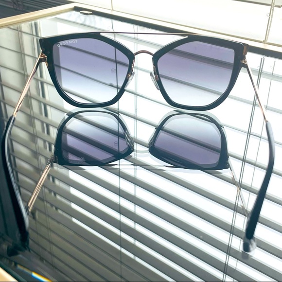 New Tom Ford Sunglasses - Picture 7 of 12
